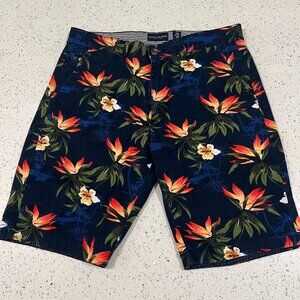 Like new DENIM & FLOWER Navy Tropical Floral Chino Shorts Size 30